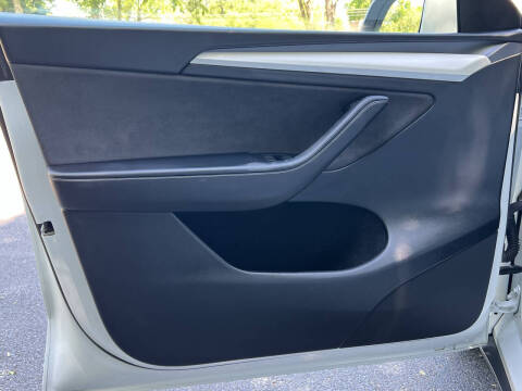 2024 Tesla Model Y Performance