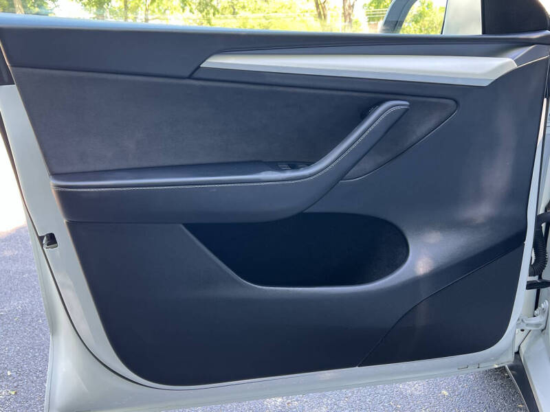 2024 Tesla Model Y Performance