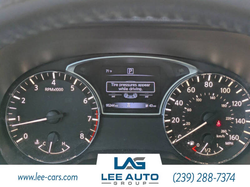 2018 Nissan Pathfinder SV