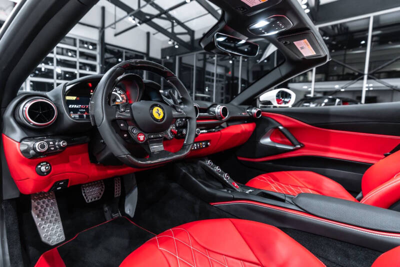 2023 Ferrari 812 GTS