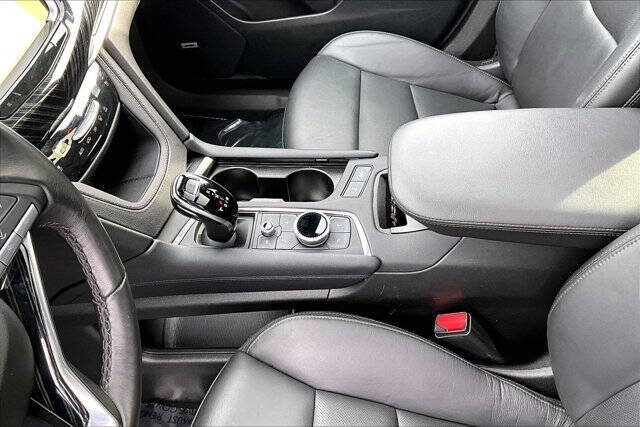 2025 Cadillac XT6 Premium Luxury