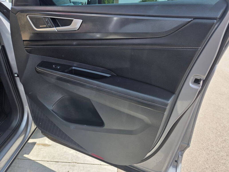 2024 Volkswagen Atlas Cross Sport SEL Premium R-Line 4Motion