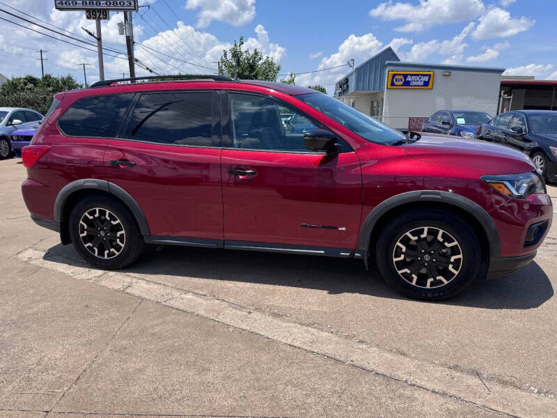 2020 Nissan Pathfinder SL