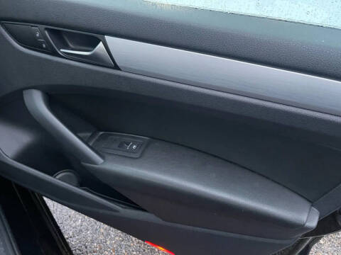 2013 Volkswagen Passat SE PZEV