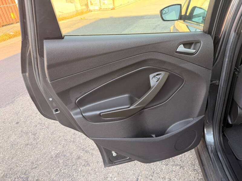 2017 Ford C-MAX Hybrid SE