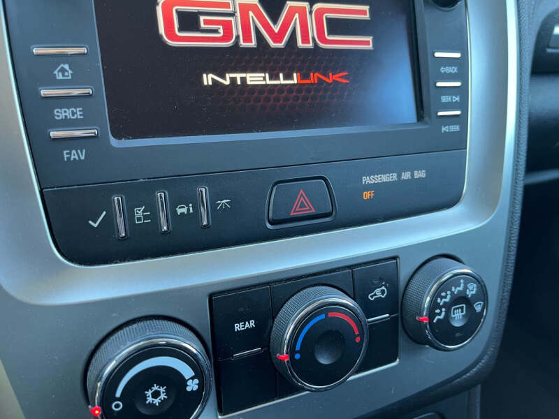 2016 GMC Acadia SLE-2