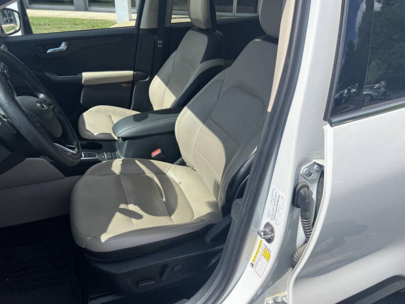 2020 Ford Escape Titanium