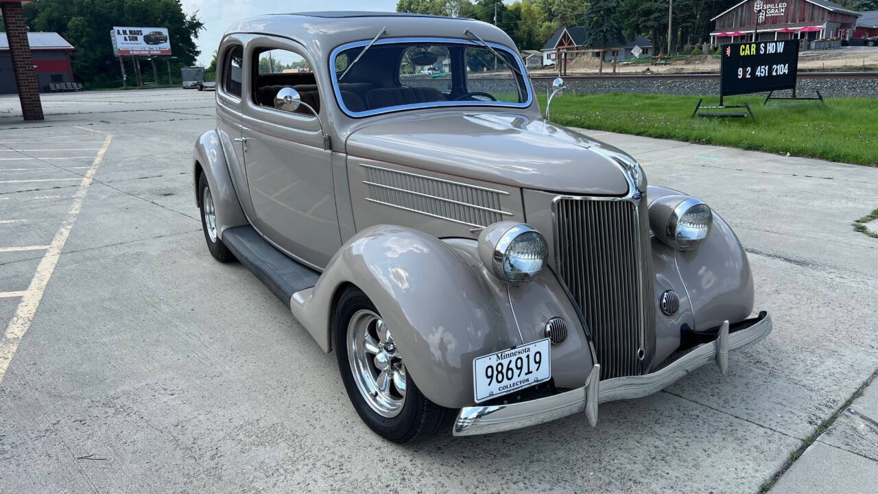 1936 Ford Custom 3