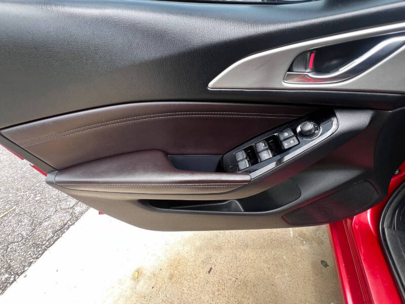 2017 Mazda MAZDA3 Touring