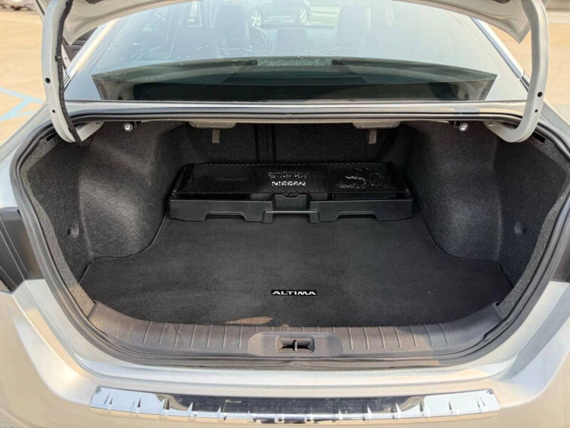 2020 Nissan Altima 2.5 SR