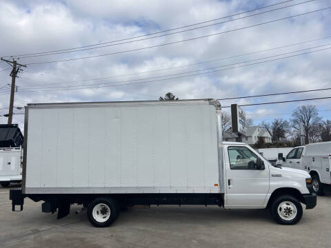 2017 Ford E-Series E-350 SD