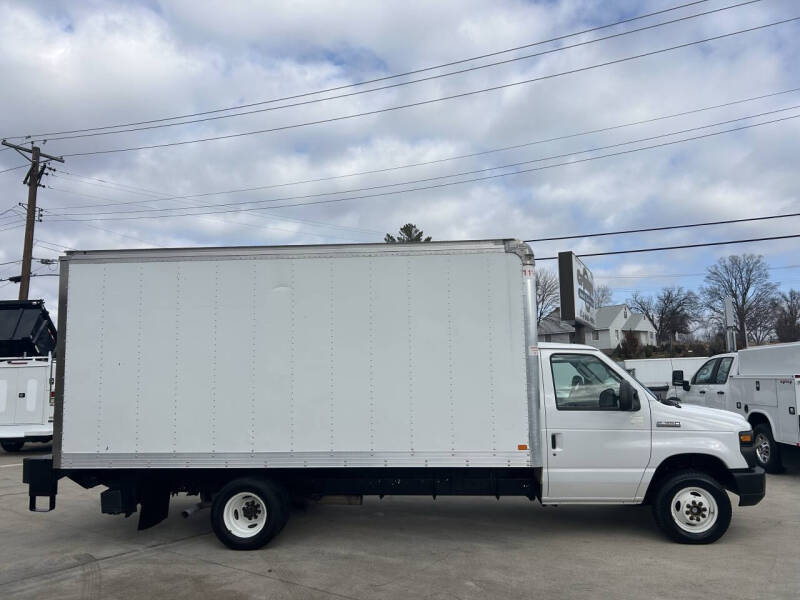 2017 Ford E-Series E-350 SD