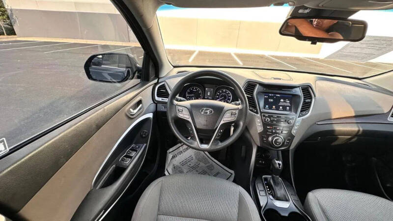 2019 Hyundai Santa Fe XL SE