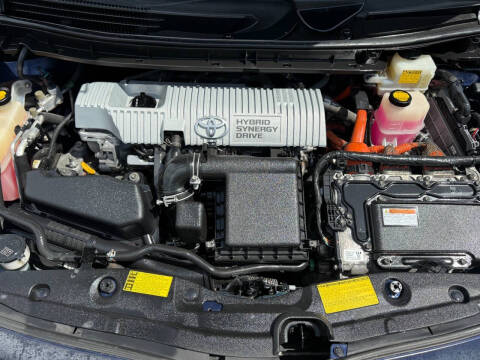 2014 Toyota Prius Two