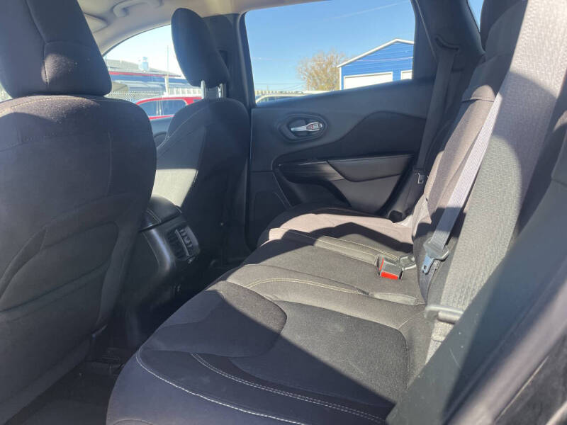 2016 Jeep Cherokee Latitude Altitude