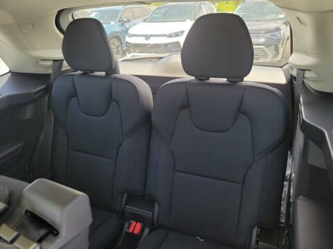2026 Volvo XC90 B5 Core