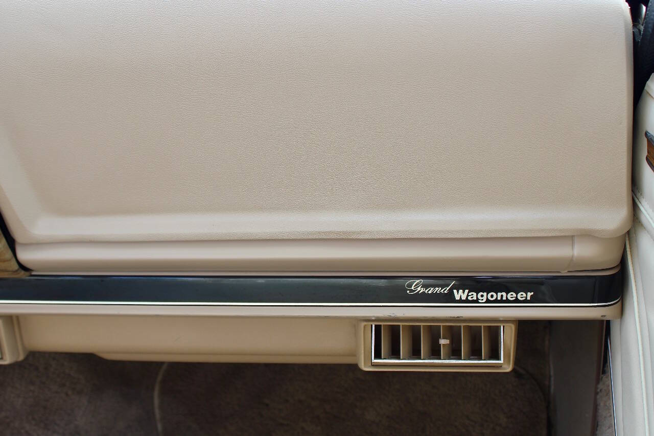 1989 Jeep Grand Wagoneer 83