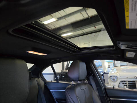 2017 BMW 3 Series 330i xDrive