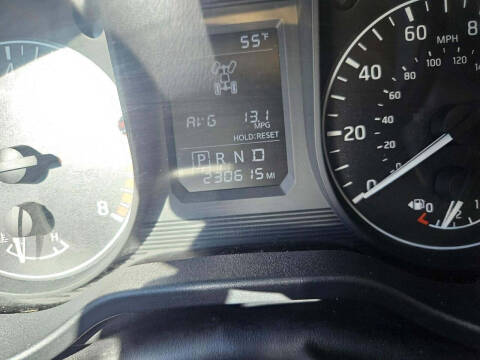 2017 Nissan Titan SV