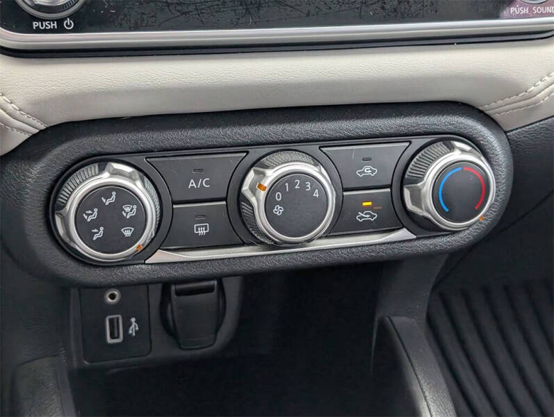 2020 Nissan Versa SV