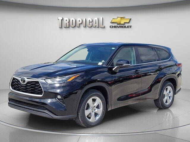 2024 Toyota Highlander LE