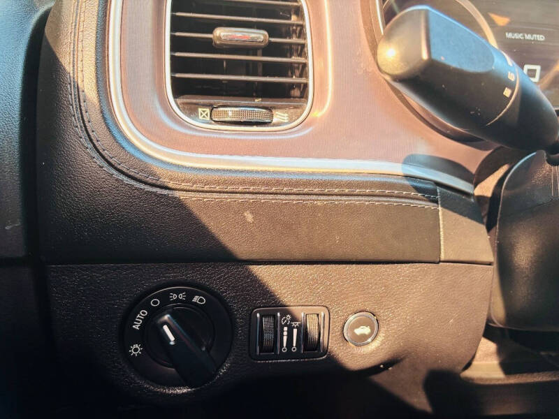 2019 Dodge Charger SXT