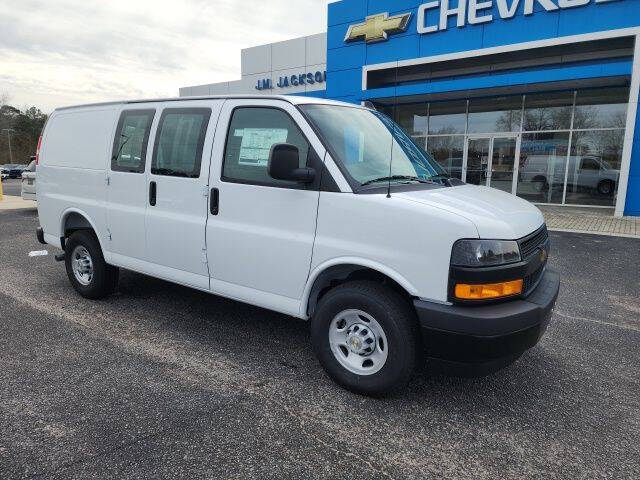 2025 Chevrolet Express 2500