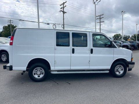 2023 Chevrolet Express 2500