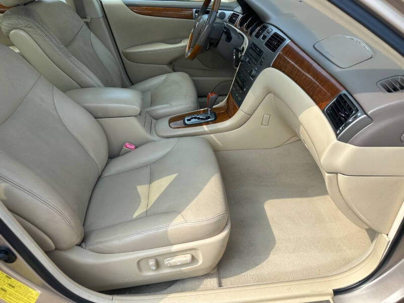 2005 Lexus ES 330