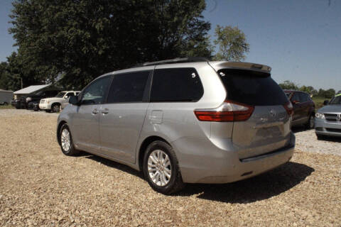 2016 Toyota Sienna XLE 8-Passenger
