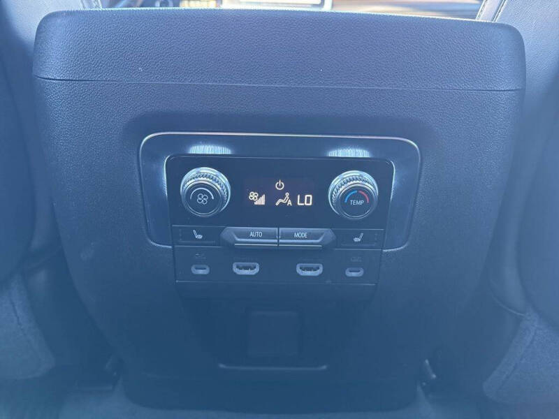 2024 GMC Yukon Denali Ultimate