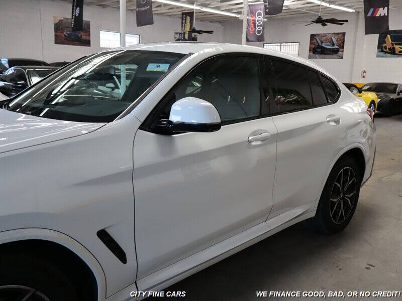 2022 BMW X4 xDrive30i