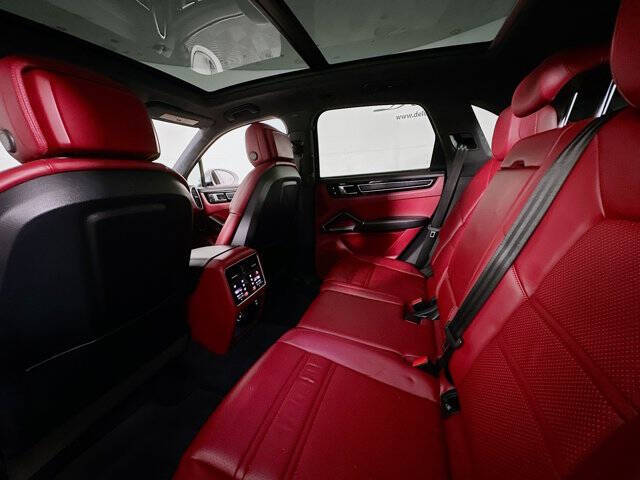 2022 Porsche Cayenne GTS