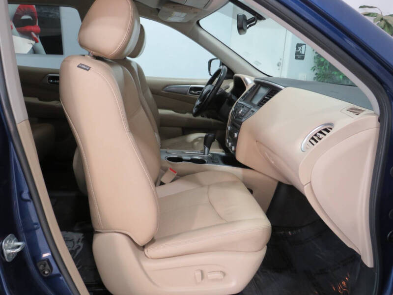 2018 Nissan Pathfinder SL