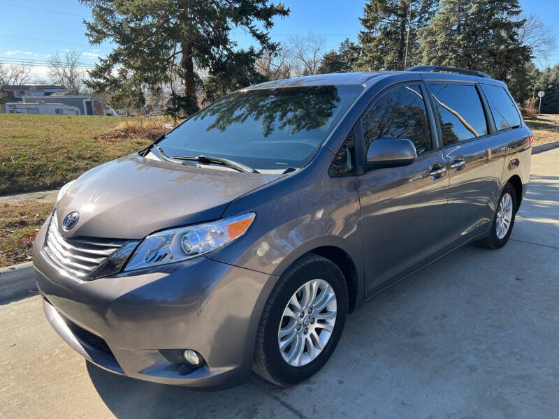 2017 Toyota Sienna for sale at Elite Motors in Bellevue NE