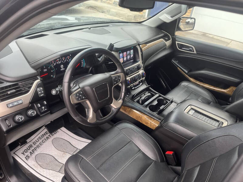 2017 GMC Yukon XL Denali