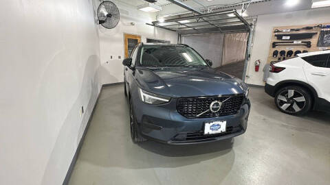 2026 Volvo XC40 B5 Core