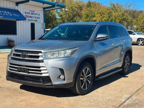 2018 Toyota Highlander for sale at Discount Auto Company in Houston TX