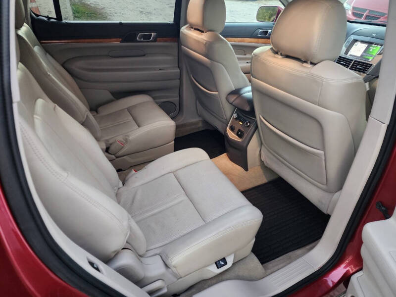 2011 Lincoln MKT