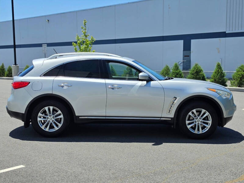 2011 Infiniti FX35