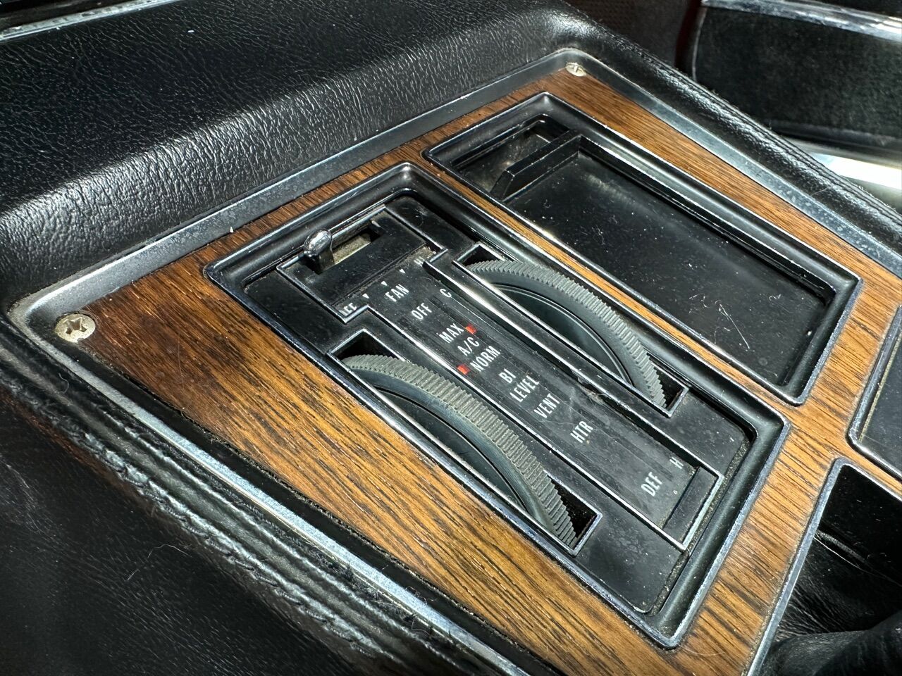 1974 Chevrolet Corvette 76