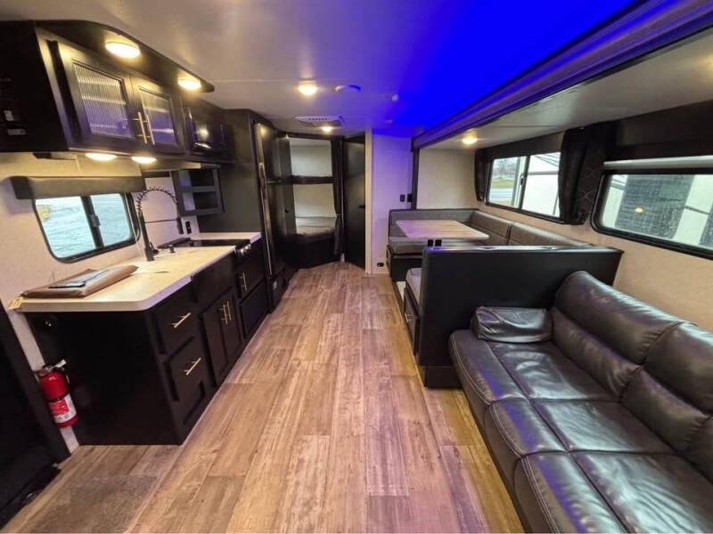 2021 Forest River Cherokee Grey Wolf