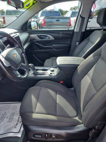 2020 Chevrolet Traverse LT Cloth