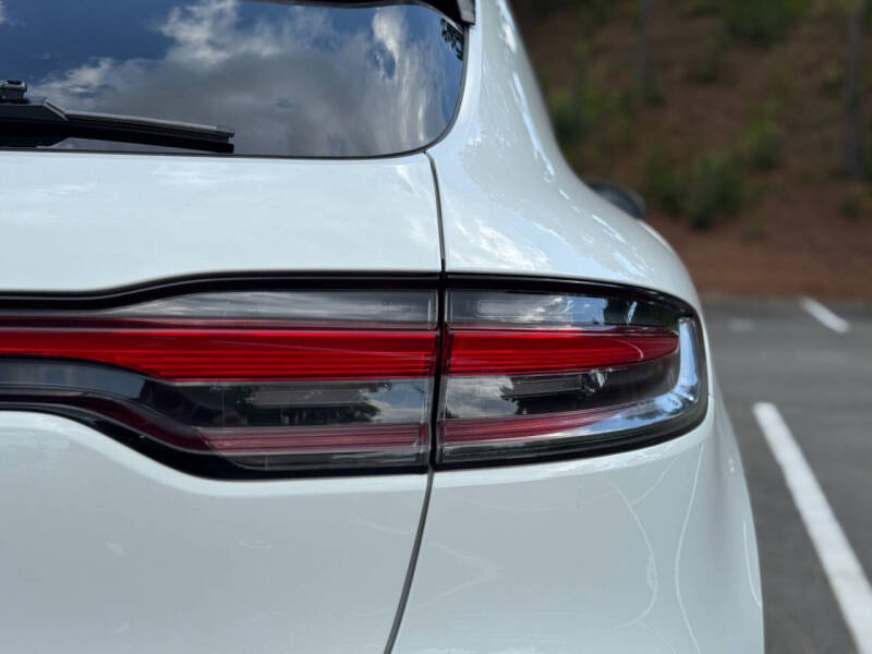 2023 Porsche Macan T