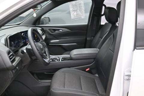 2024 Chevrolet Traverse LS