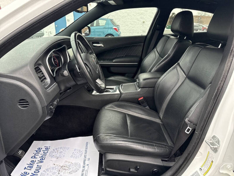 2016 Dodge Charger SXT