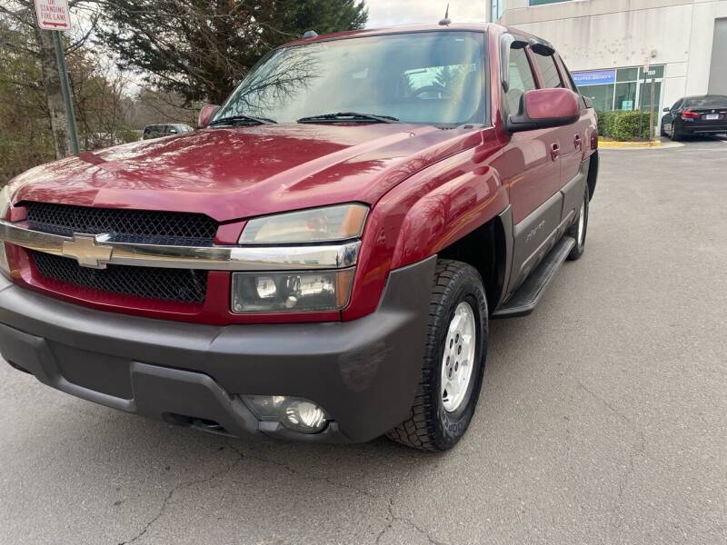 2004 Chevrolet Avalanche for sale at Super Bee Auto in Chantilly VA