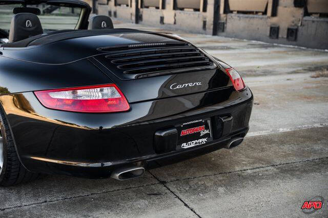 2005 Porsche 911 Carrera