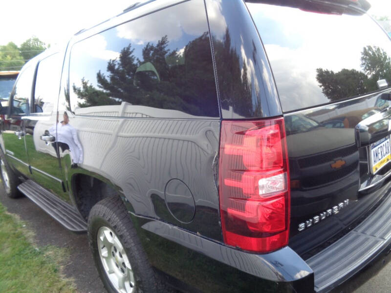 2012 Chevrolet Suburban LT photo 30