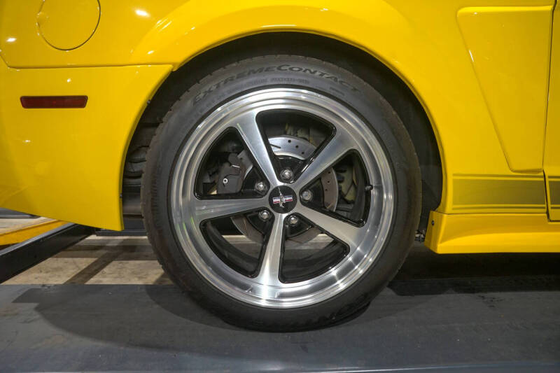 2004 Ford Mustang Mach 1 Premium